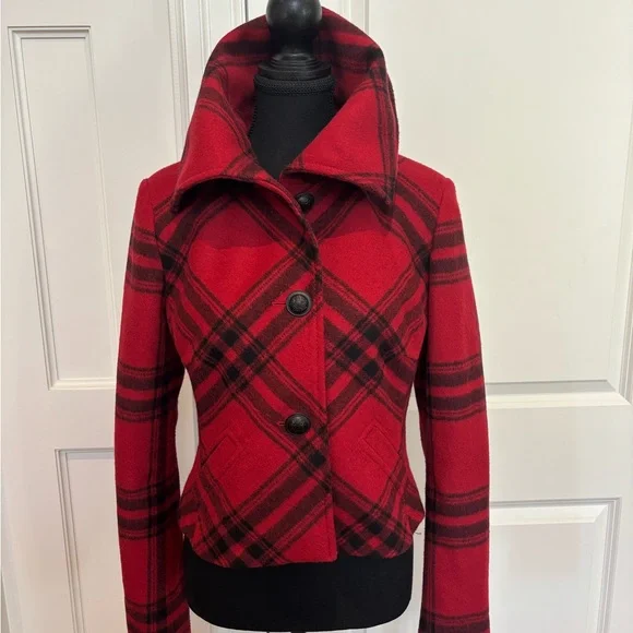 Red Plaid Women's Jacket - Picture 1 of 2